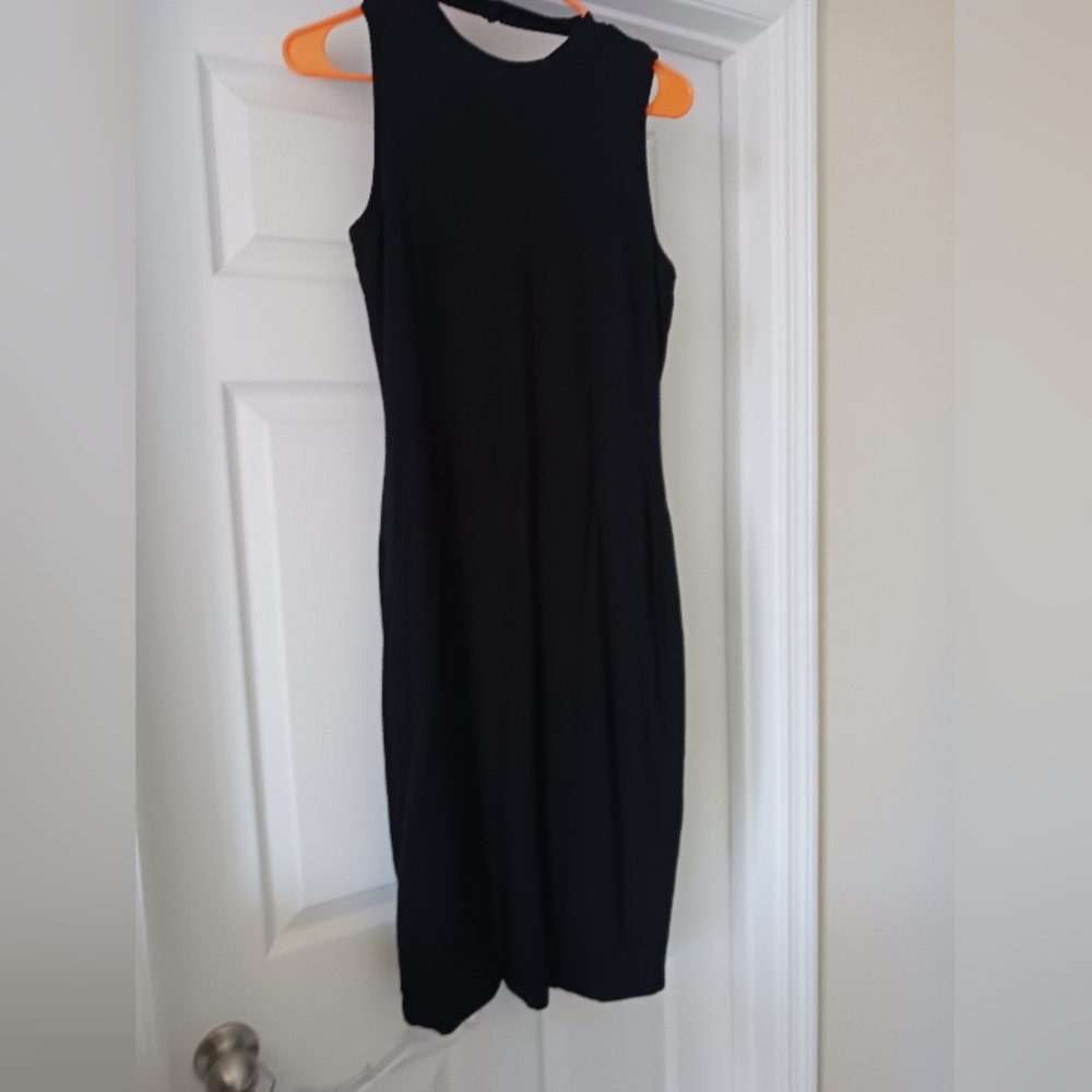 Black bodycon dress| Brand: Soprano| Size: XL